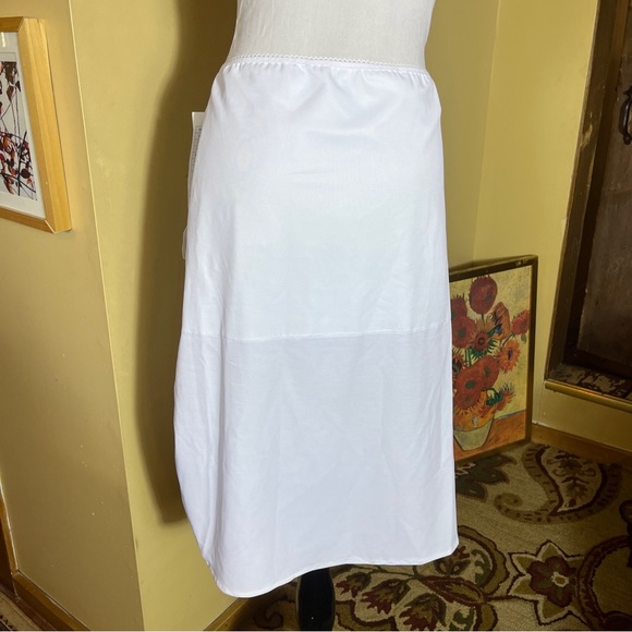 DAVIDS BRIDAL Size XL 18/20 White Control Slip Long Tulip Slit Slimming $94 NWT - Picture 6 of 12